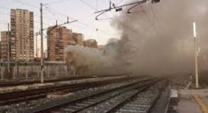 Incendio alla stazione di Napoli momenti di paura