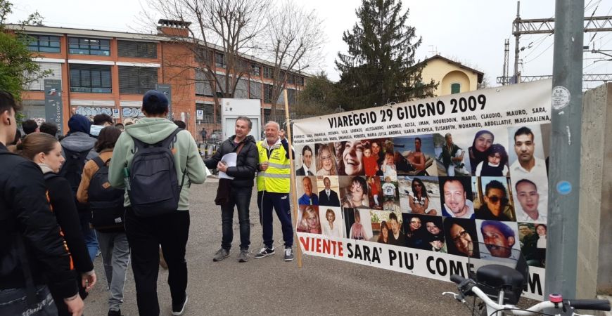 Sciopero dei macchinisti del trasporto merci diffuso volantino a  San Rossore